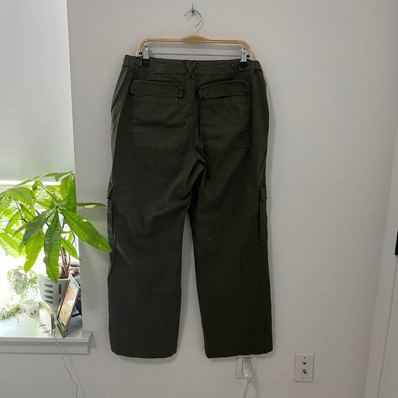 Universal Thread Green Cargo Pants Size 14 - Picture 4 of 6